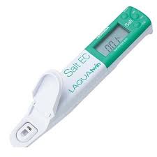 Hiệu chuẩn bút đo độ mặn cầm tay HORIBA SALT-11.Hiệu chuẩn độ chính xác nhanh chóng, uy tín, chất lượng chuyên nghiệp tại G-Tech Bắc Ninh.